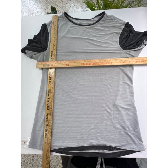 Lululemon Pocket Running Shirt Mens Crew Neck Short Sleeve Stretch Activewear L - Picture 4 of 8